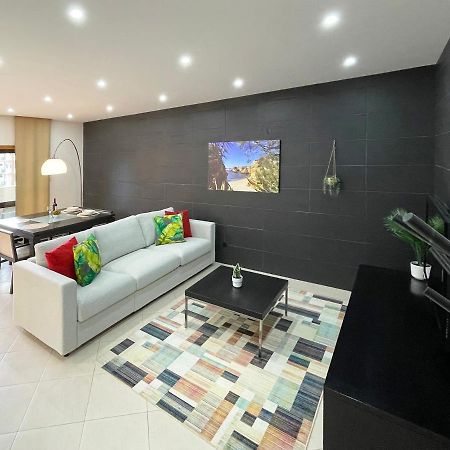Sunset Lagos Apartment Bagian luar foto