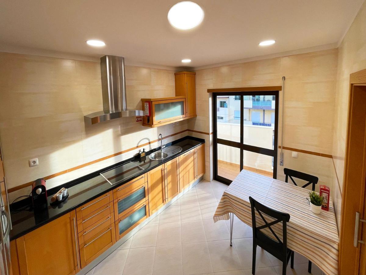 Sunset Lagos Apartment Bagian luar foto