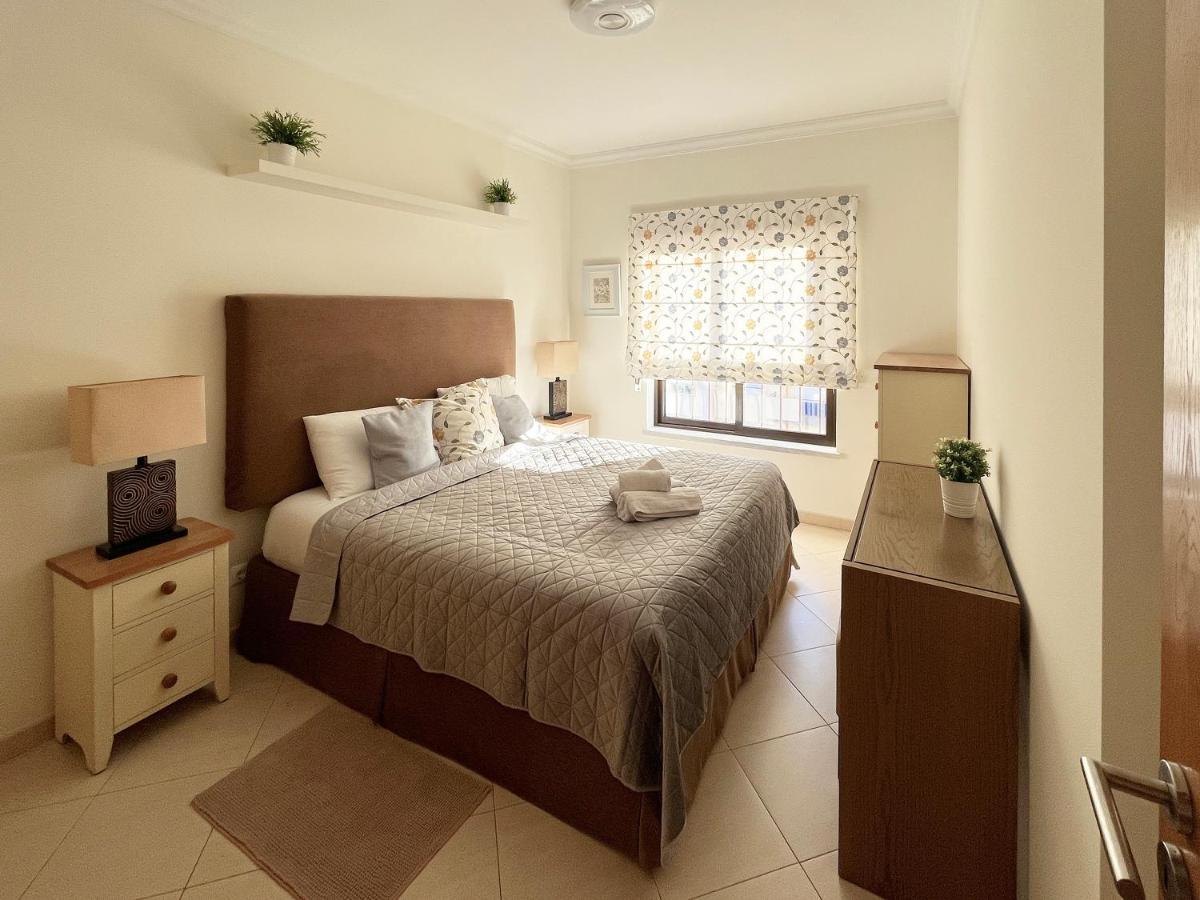 Sunset Lagos Apartment Bagian luar foto