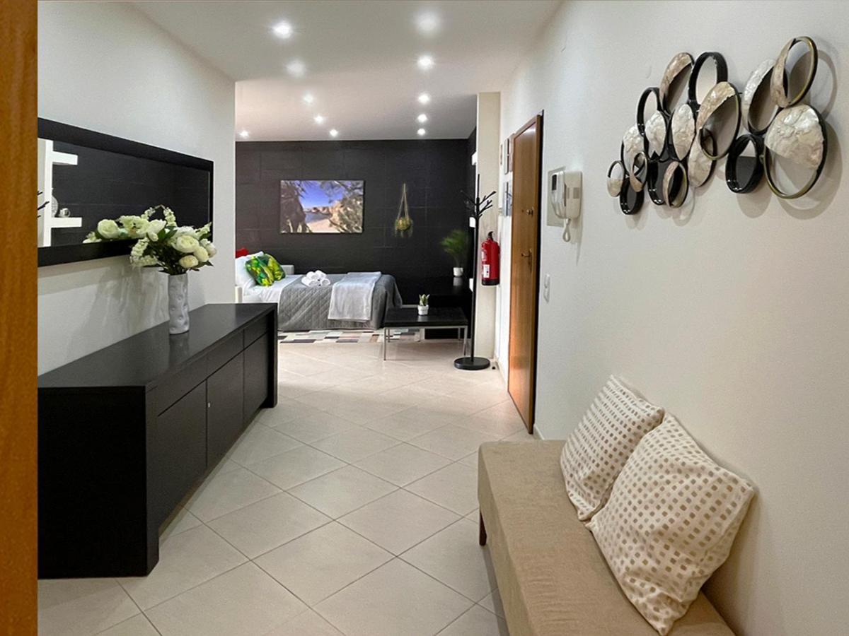 Sunset Lagos Apartment Bagian luar foto