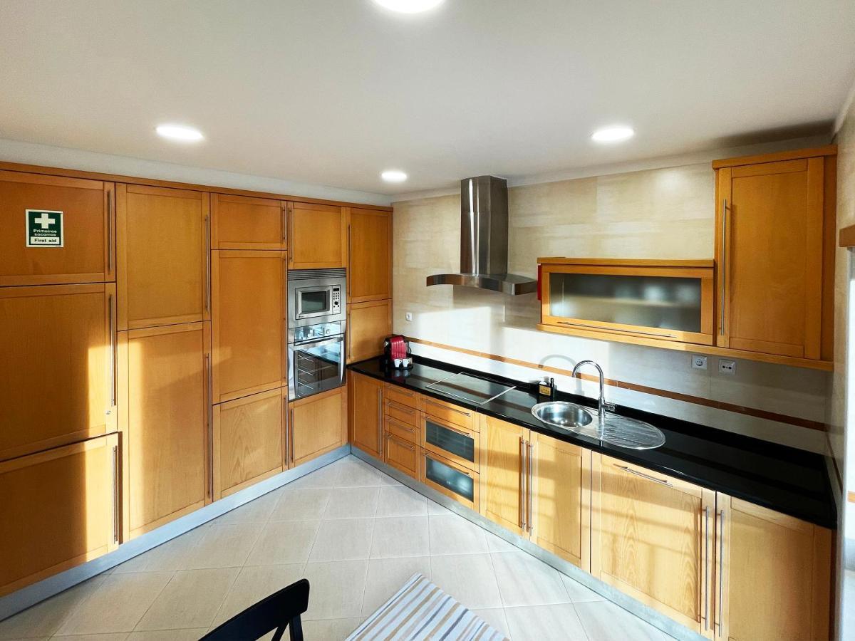 Sunset Lagos Apartment Bagian luar foto