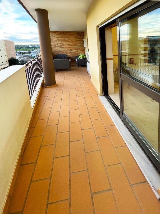 Sunset Lagos Apartment Bagian luar foto